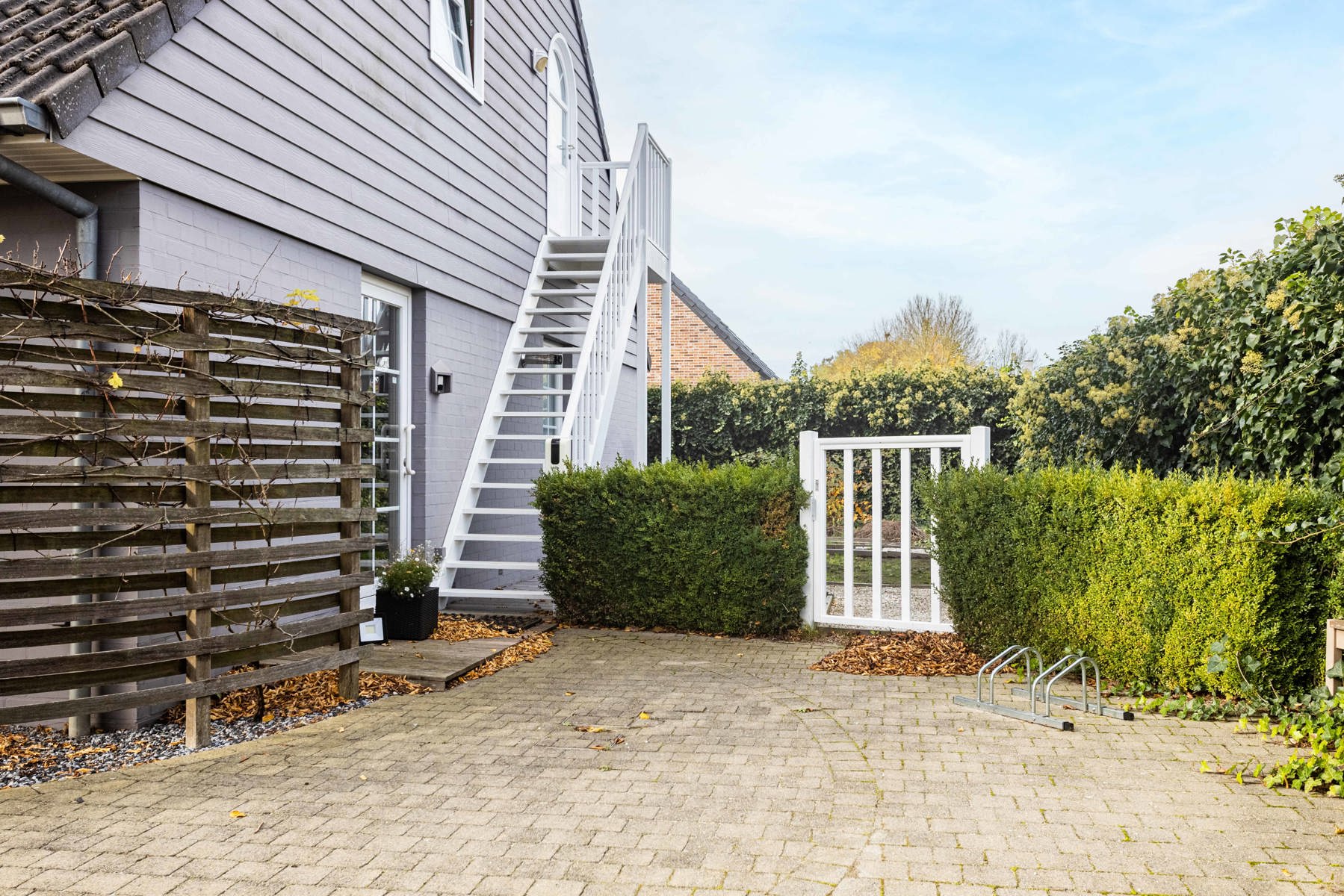 Gezinswoning met praktijkruimte in een rustige wijk foto 20