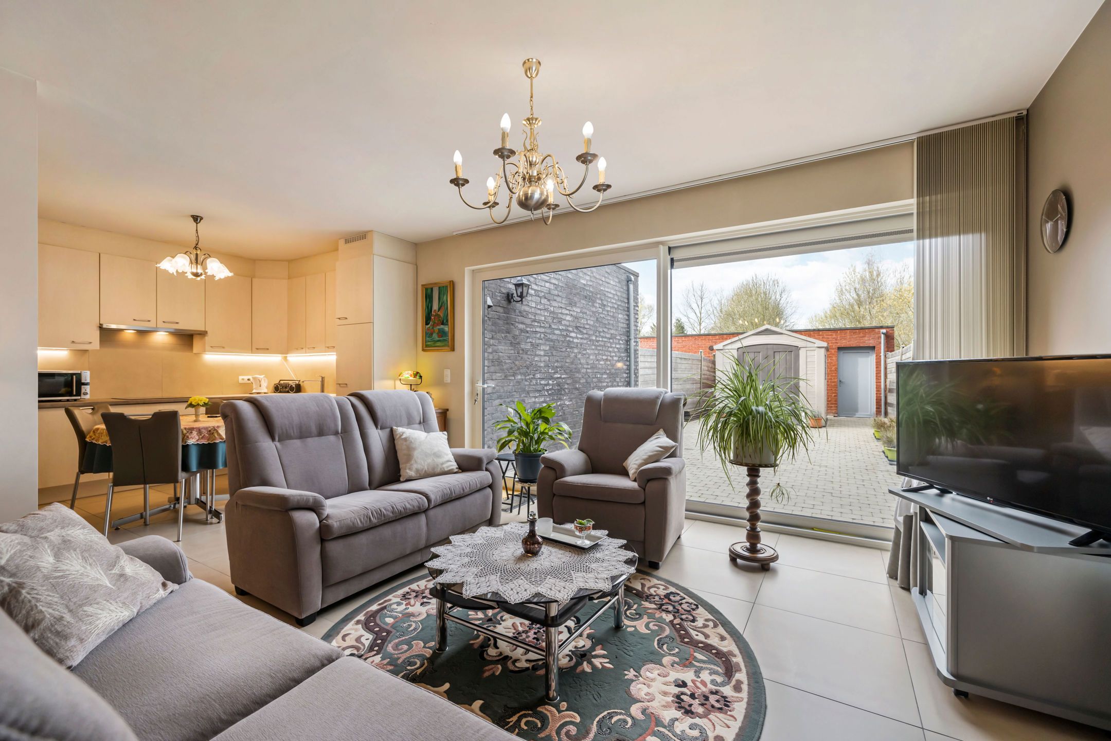 Gezellig energiezuinig appartement met grote koer en garage foto 2
