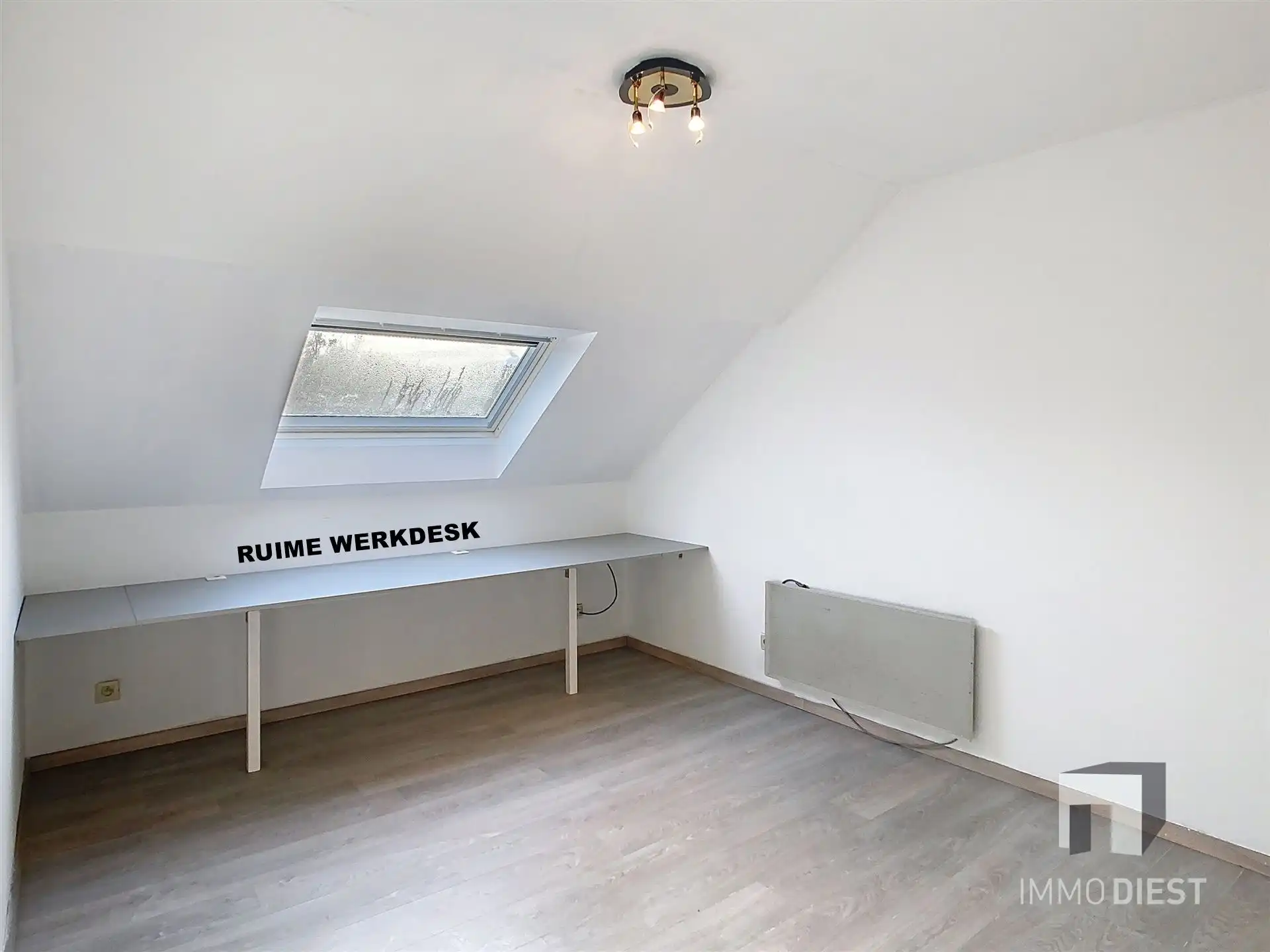 Gezellige rijwoning met terras en tuin foto 14