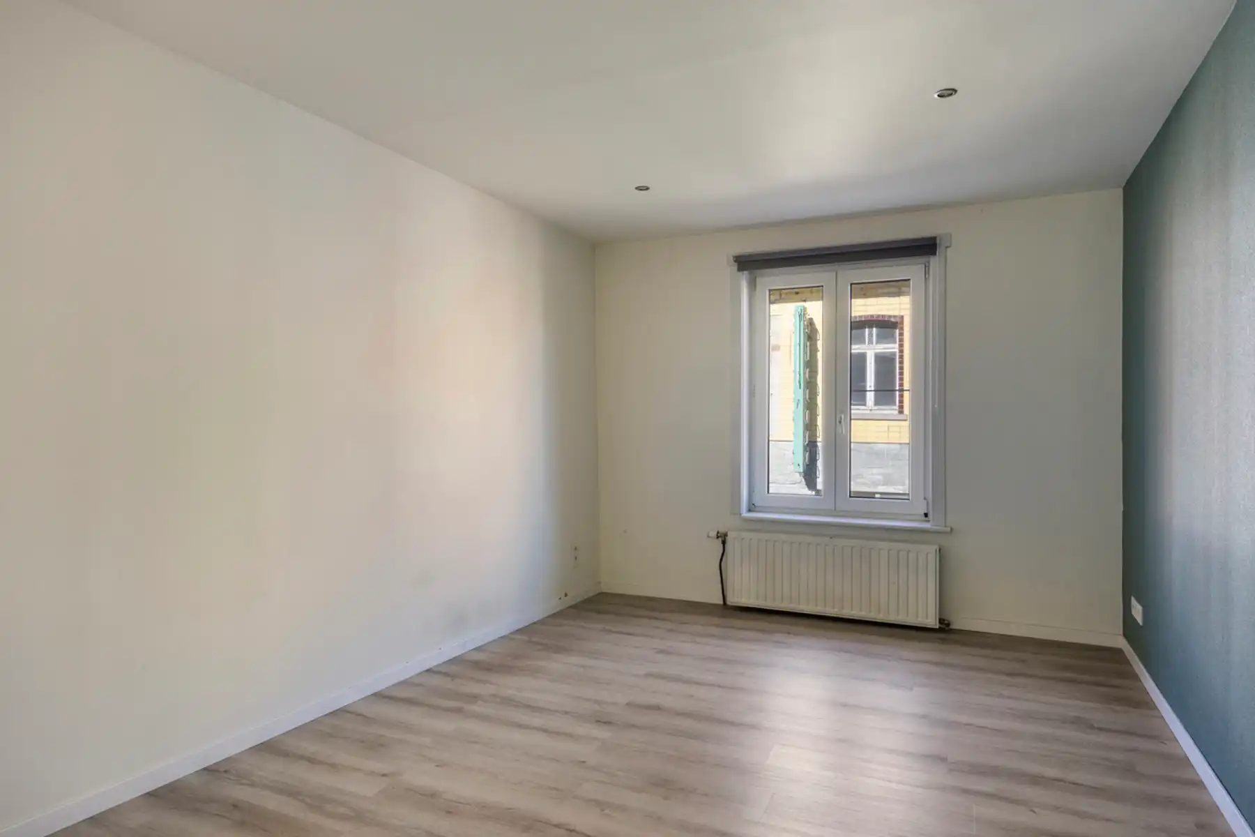Ruime gerenoveerde centrumwoning met garage foto 26