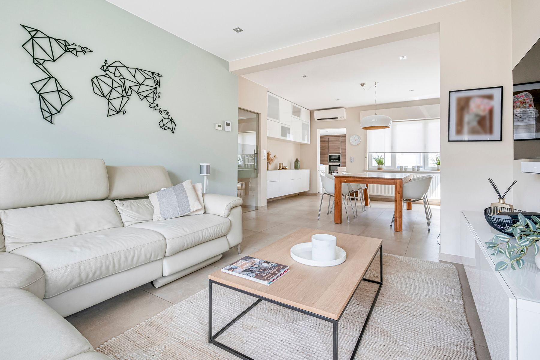Instapklare woning met 4 slaapkamers en magazijn foto 7