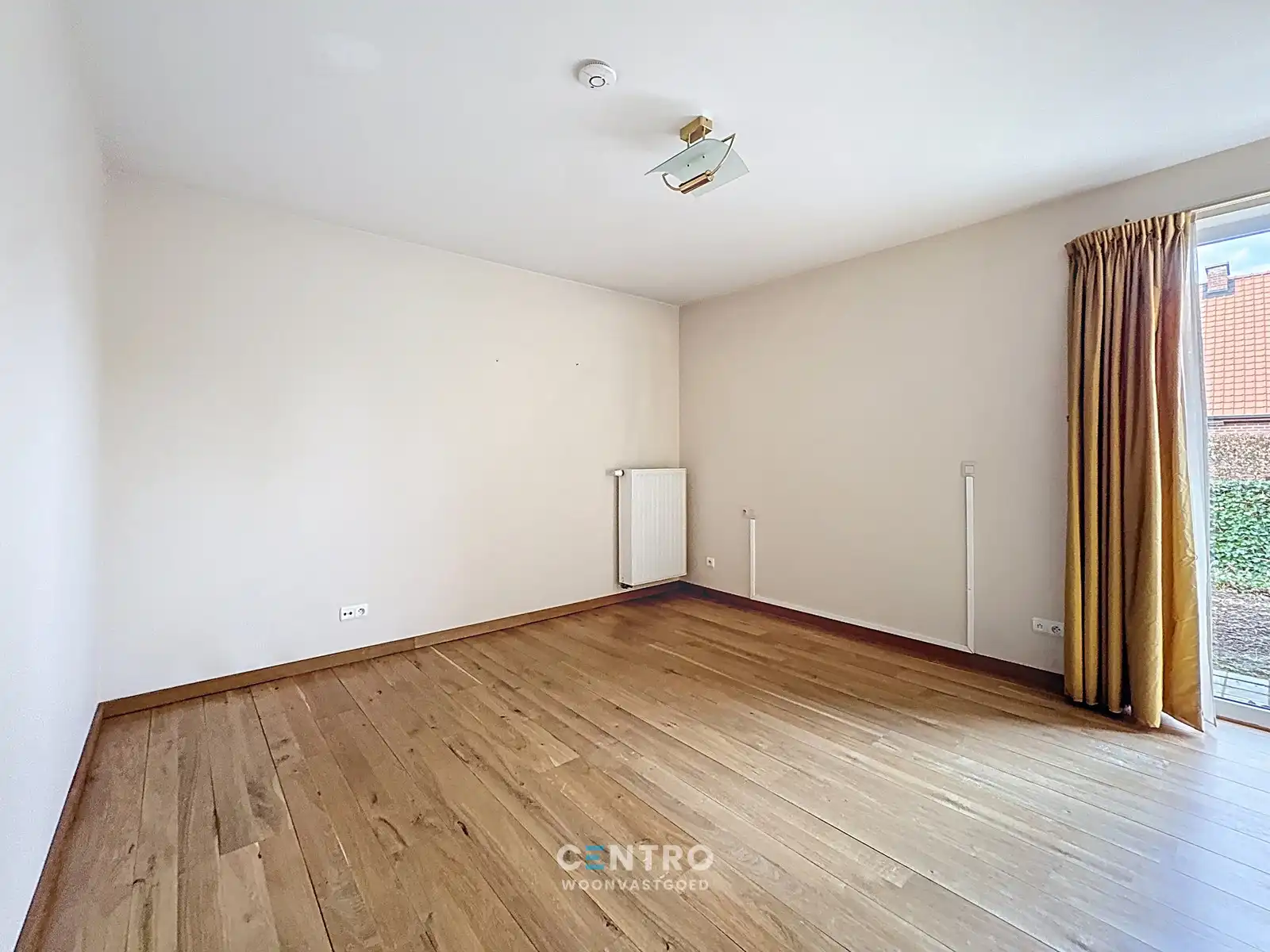 Ruime woning met 5 slpks, 2 badks én dubbele garage! foto 13