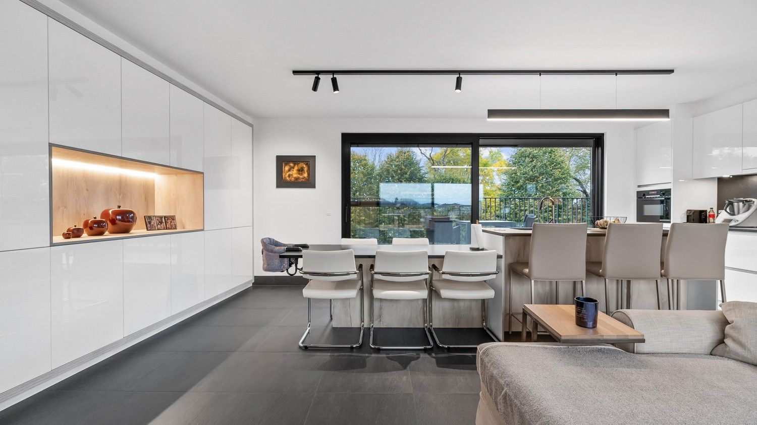 Instapklare duplex penthouse met 2 slaapkamers, drie terrassen, lift en 2 parkeerplaatsen foto 4