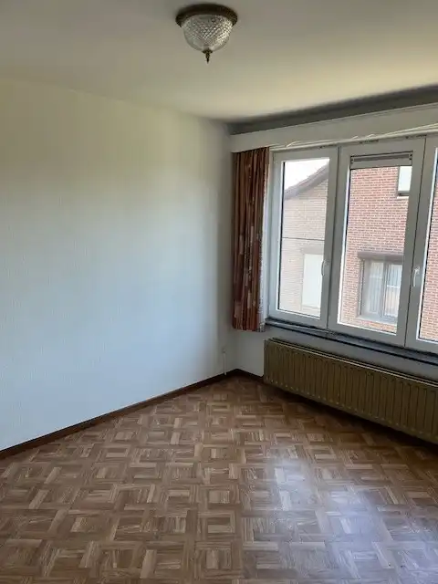 Instapklare woning met 4 slaapkamers en volledig omheinde tuin in landelijke omgeving van Rotem, Dilsen-Stokkem. foto 10