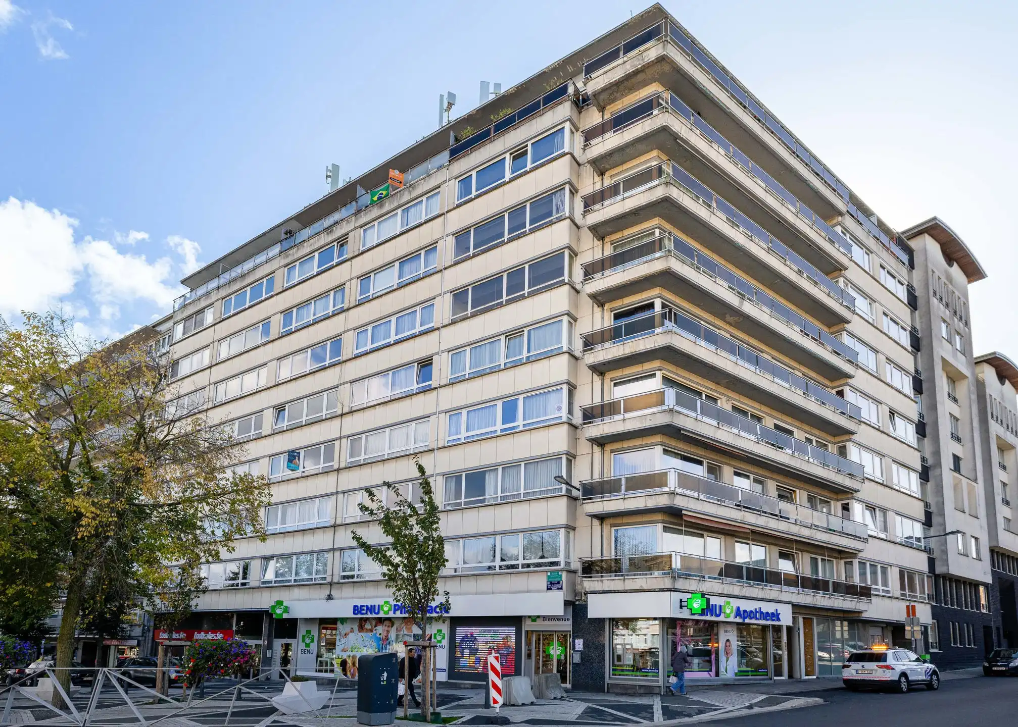 BERCHEM –Gerenoveerd 1-slaapkamerappartement met ZUID terras foto 14