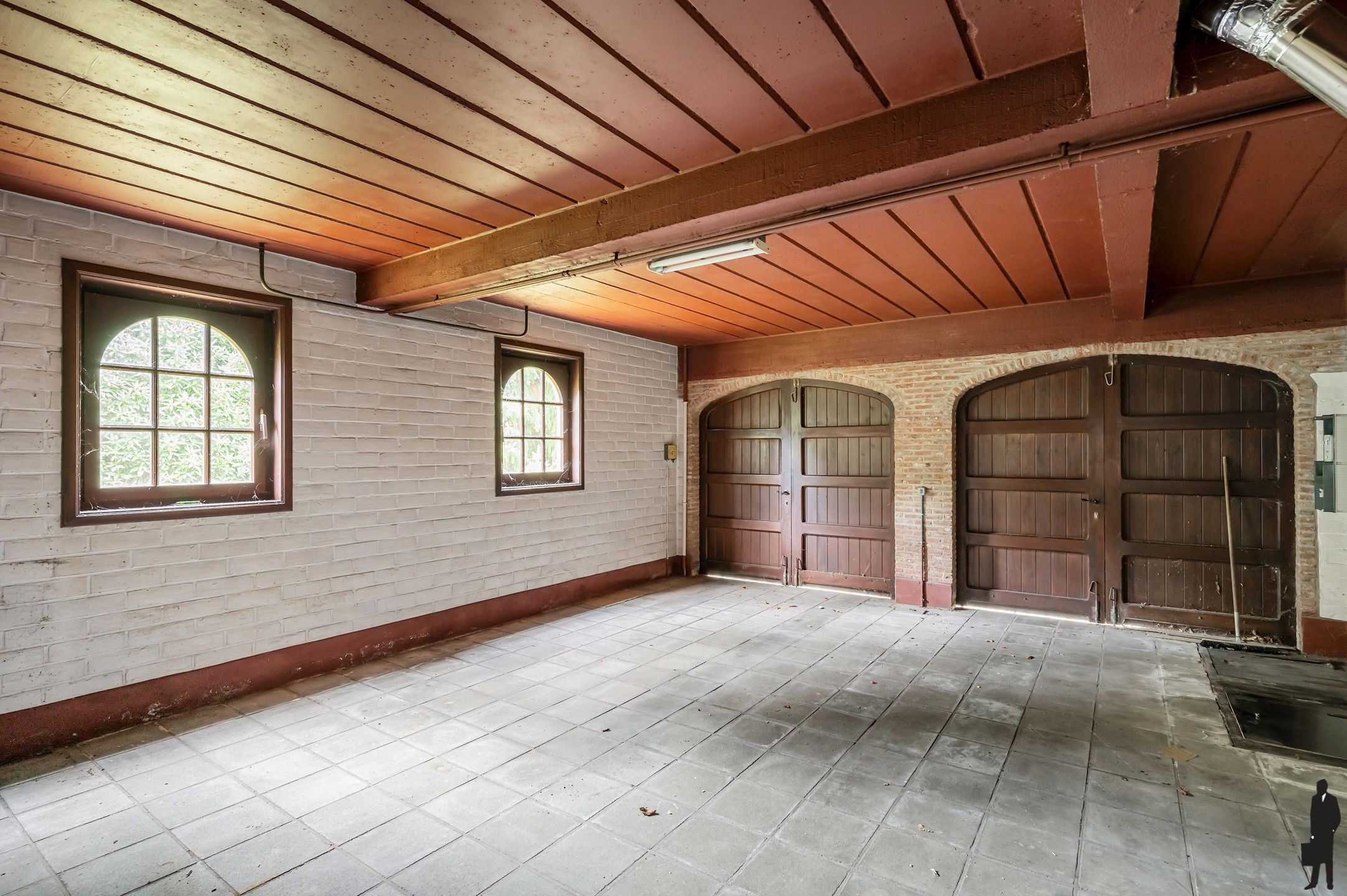 Te renoveren villa, in een bijzonder groene en residentiële omgeving!  foto 14