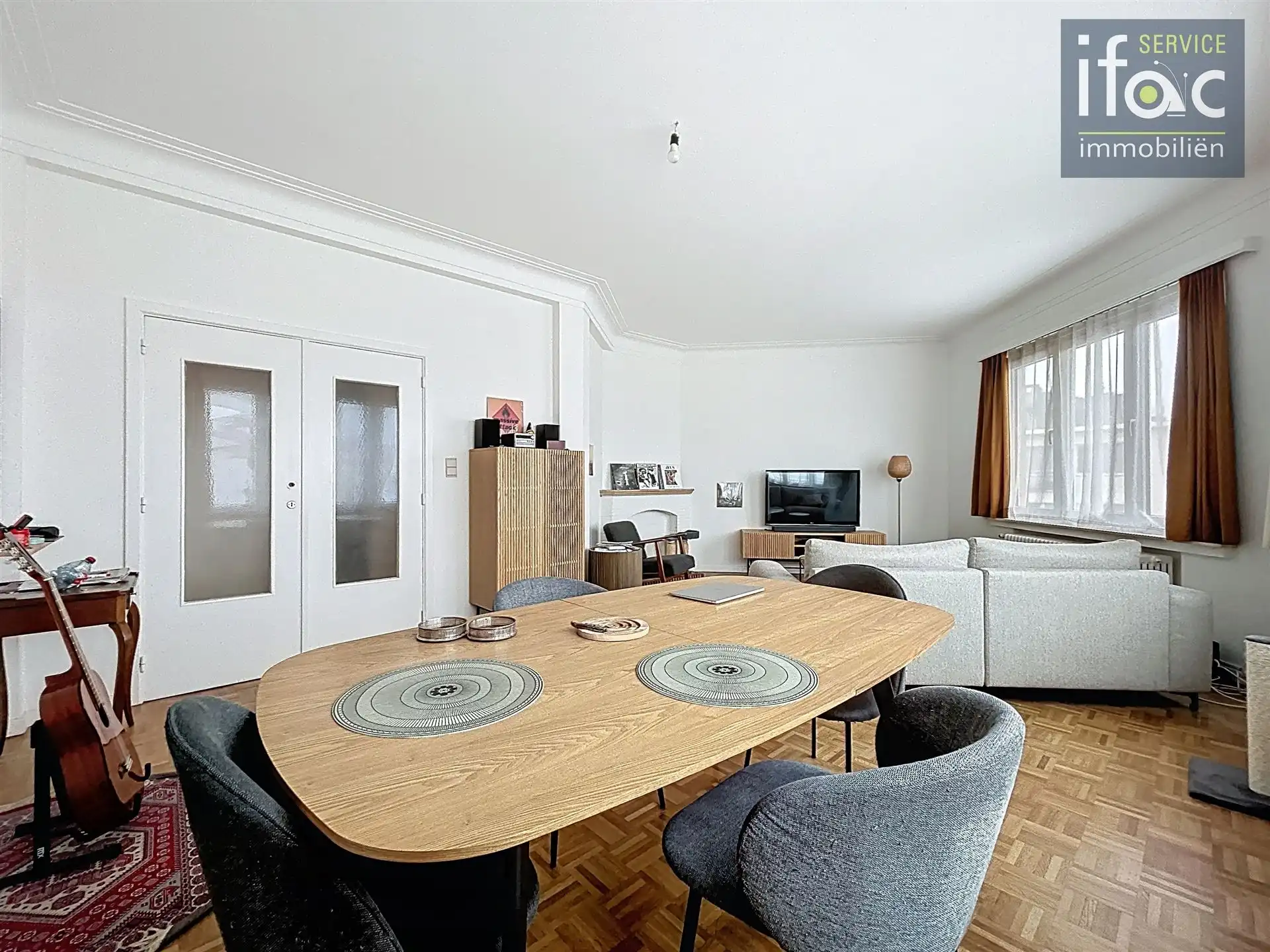 Lichtrijk goed onderhouden appartement op de 4e verdieping foto 3