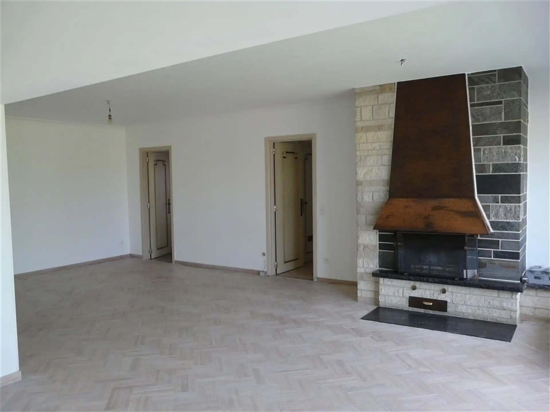 Centraal gelegen appartement met 2 slpks! foto 3