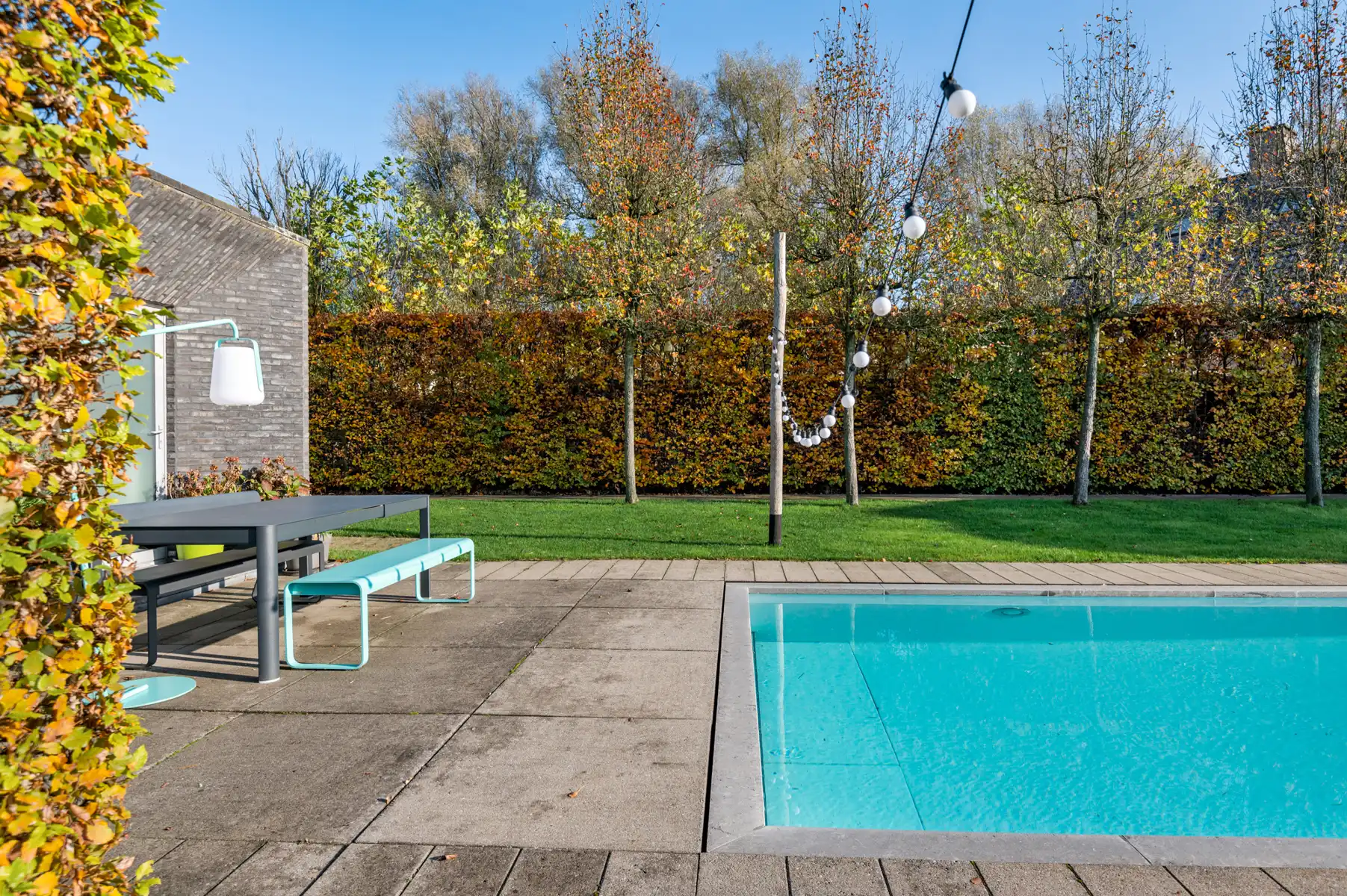 Moderne villa in een doodlopende straat vlakbij het centrum foto 31