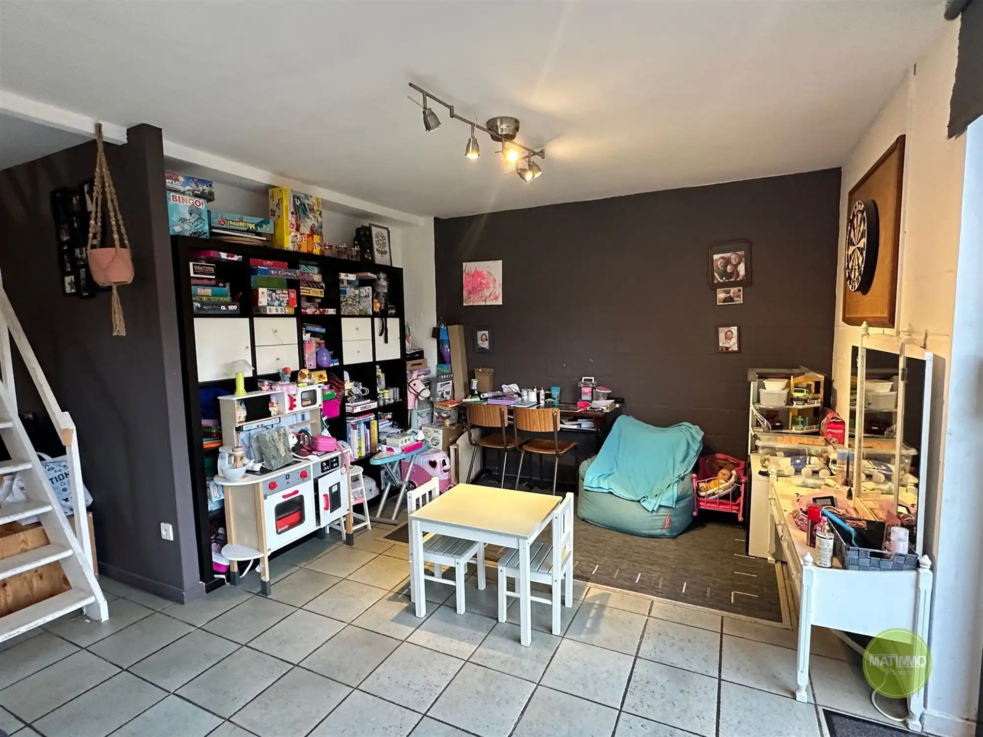 Ruim perceel van 988 m2 mét noodwoning gelegen in Meerhout foto 6