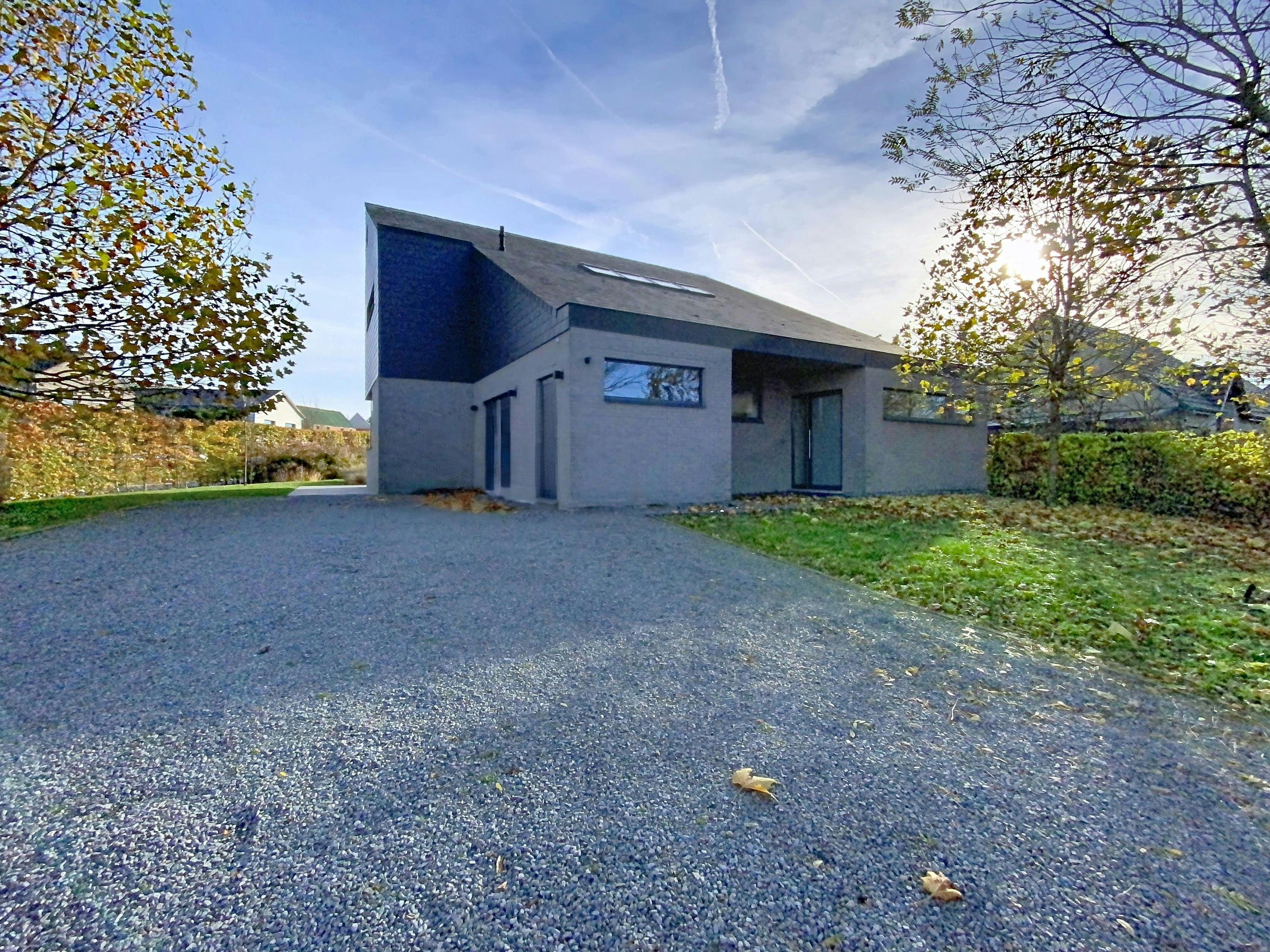 Instapklaar huis met 4 slaapkamers en ruime tuin in Kluisbergen foto 18