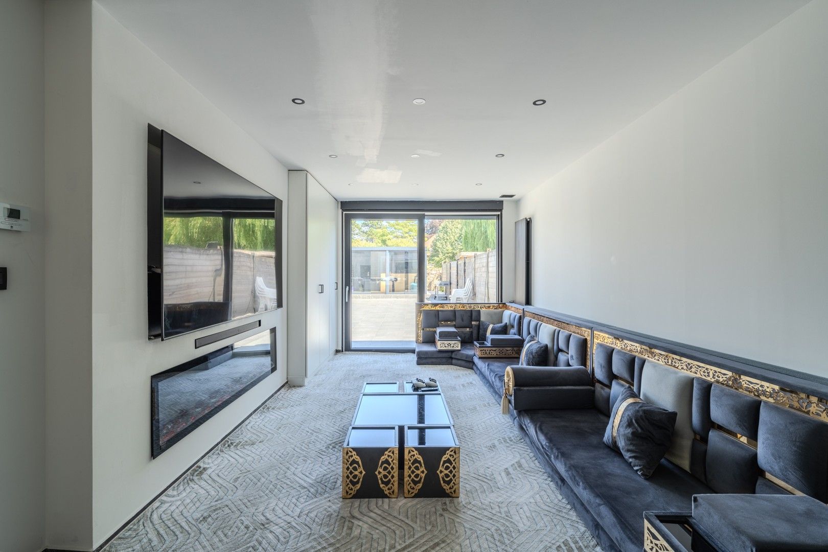 Ruime gerenoveerde woning foto 3
