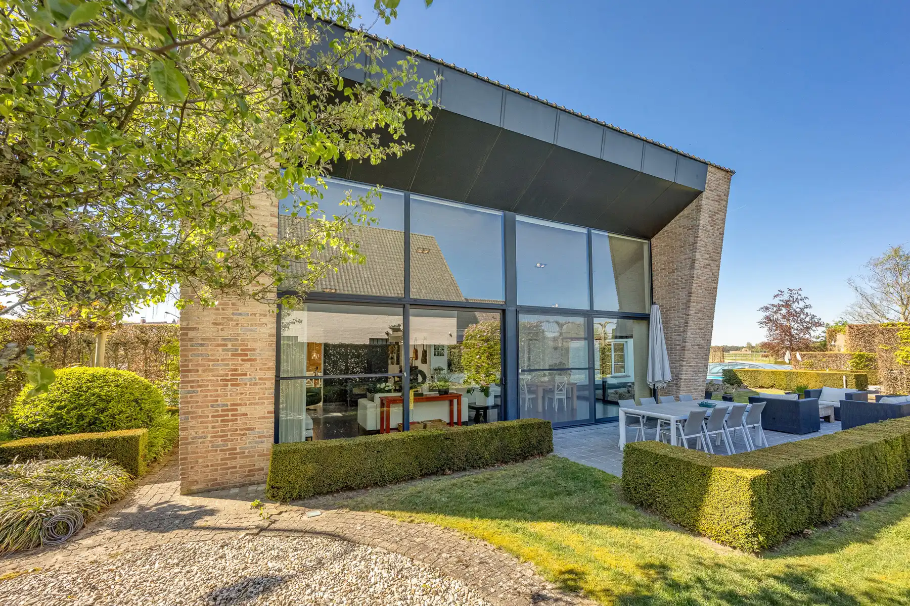 Riante, vrijstaande villa met 4 slaapkamers, zwembad en bijgebouw op een perceel van 2.680m². foto 25