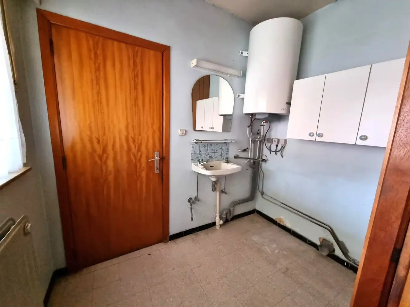 Vrijstaande woning, rustig gelegen op een perceel met groen verzicht van 925m² foto 11