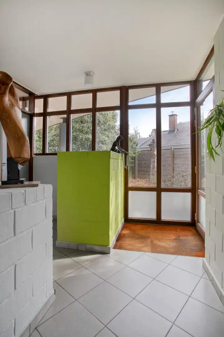 Rustig gelegen multifunctionele architecturale parel met prachtige tuin foto 10