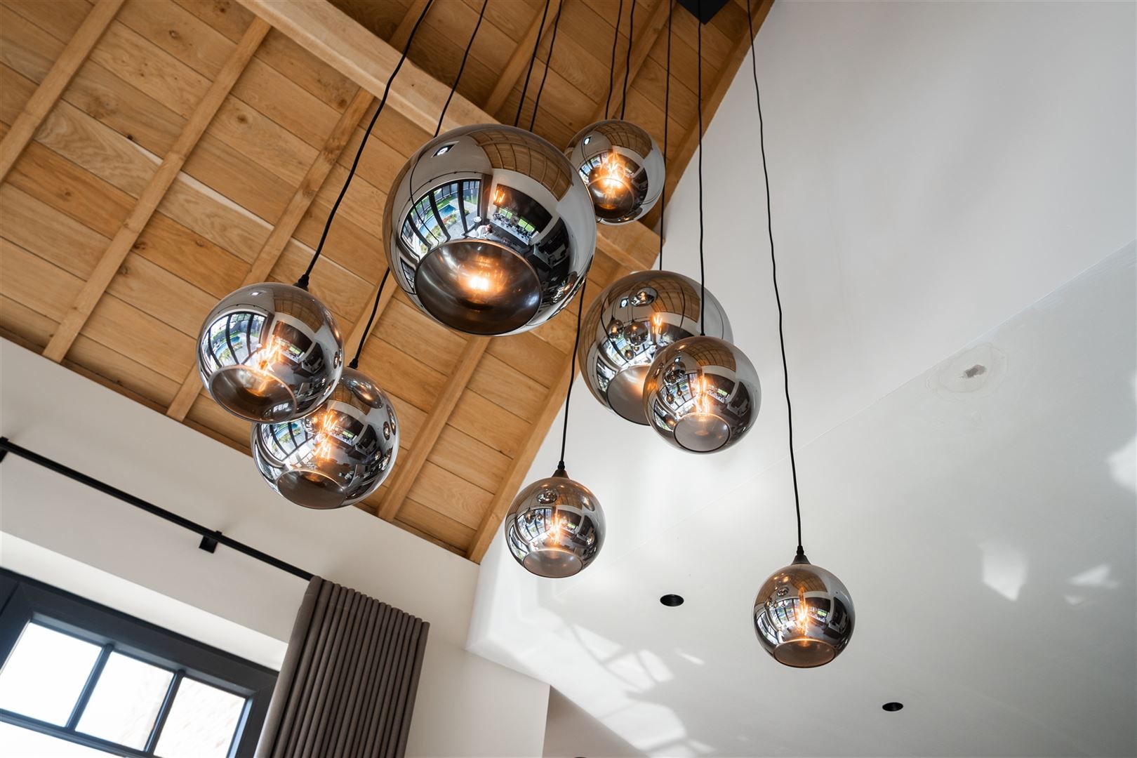 Prachtige woning met tuin en zwembad. foto 6