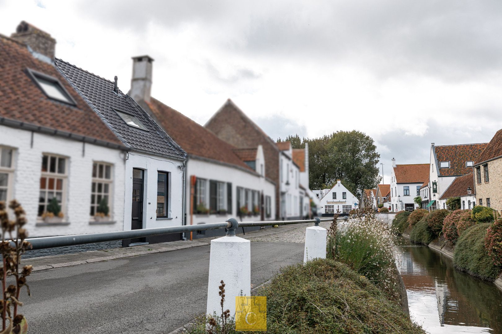 Moderne en volledig gerenoveerde rijwoning in het charmante Lissewege foto 1