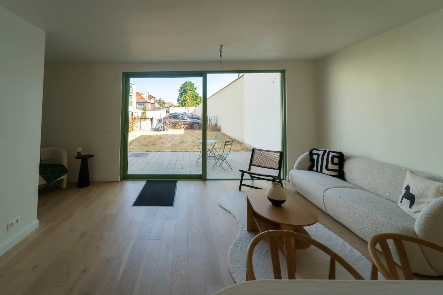 Ruime woning met 4 slpk's en tuin foto 6