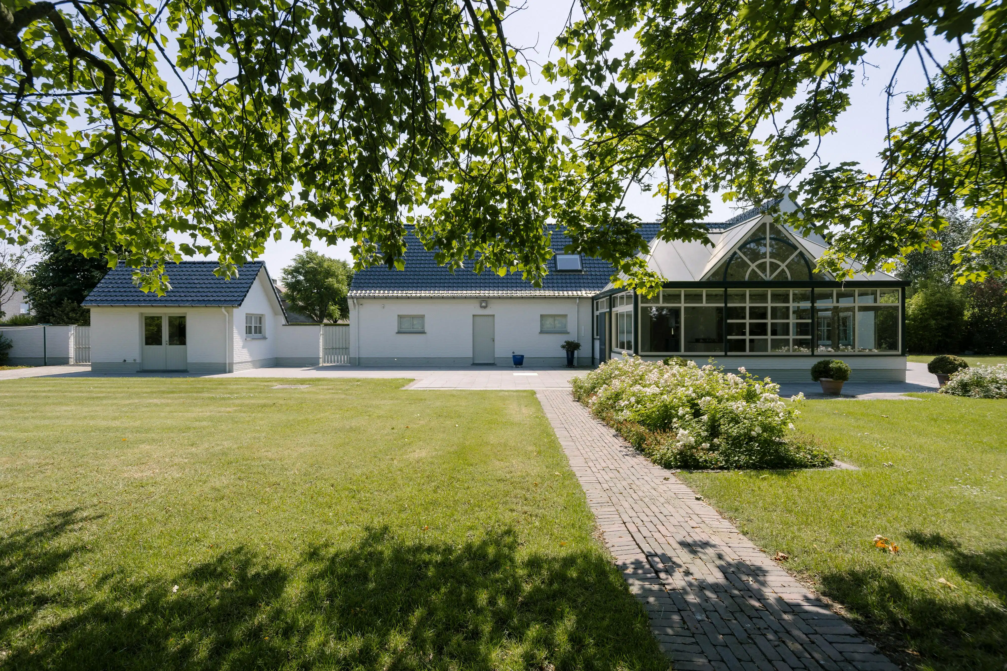 Exclusieve villa op royaal perceel nabij het Sterrebos foto 12
