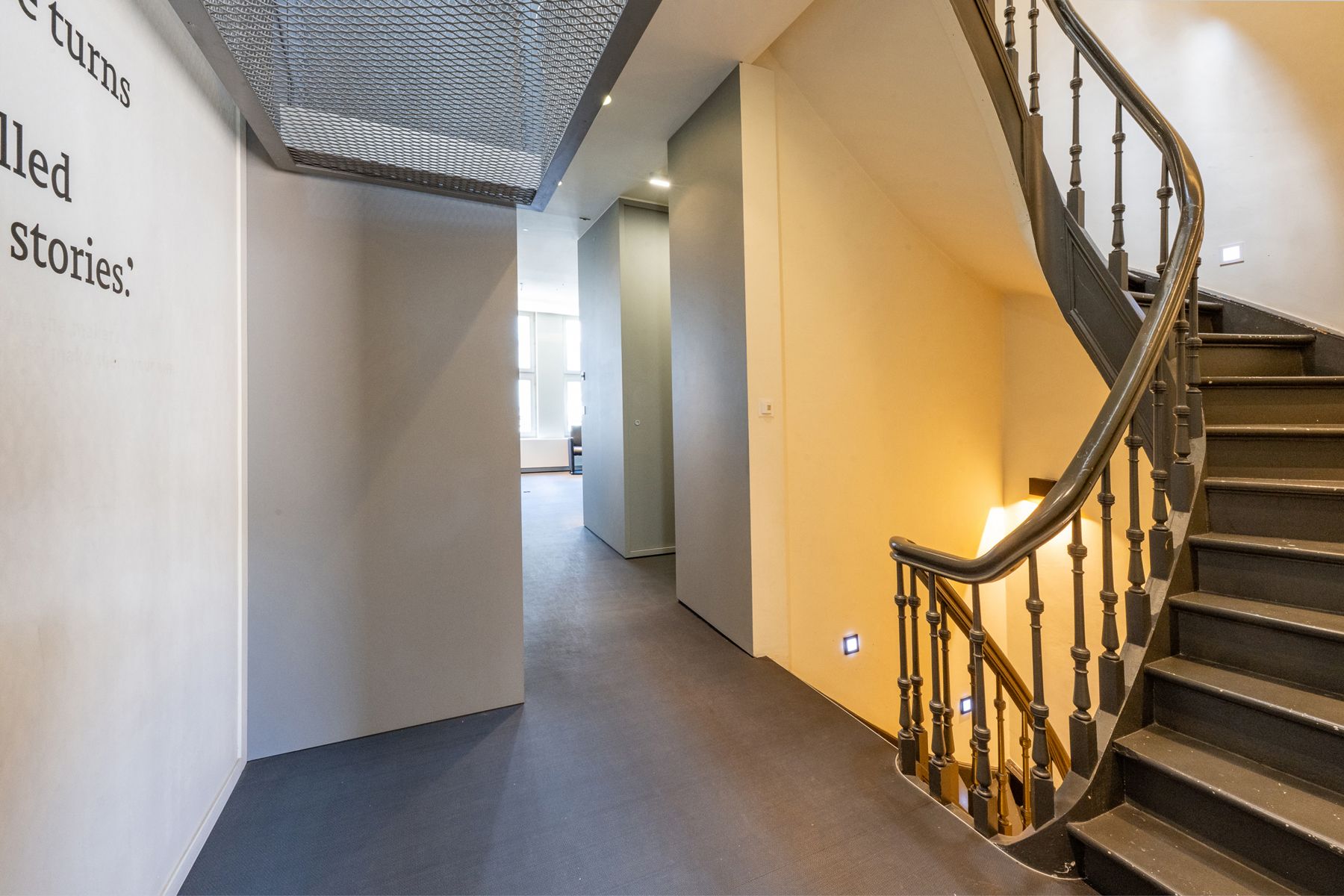 Pand met handelsruimte en woonfunctie nabij Meir foto 14