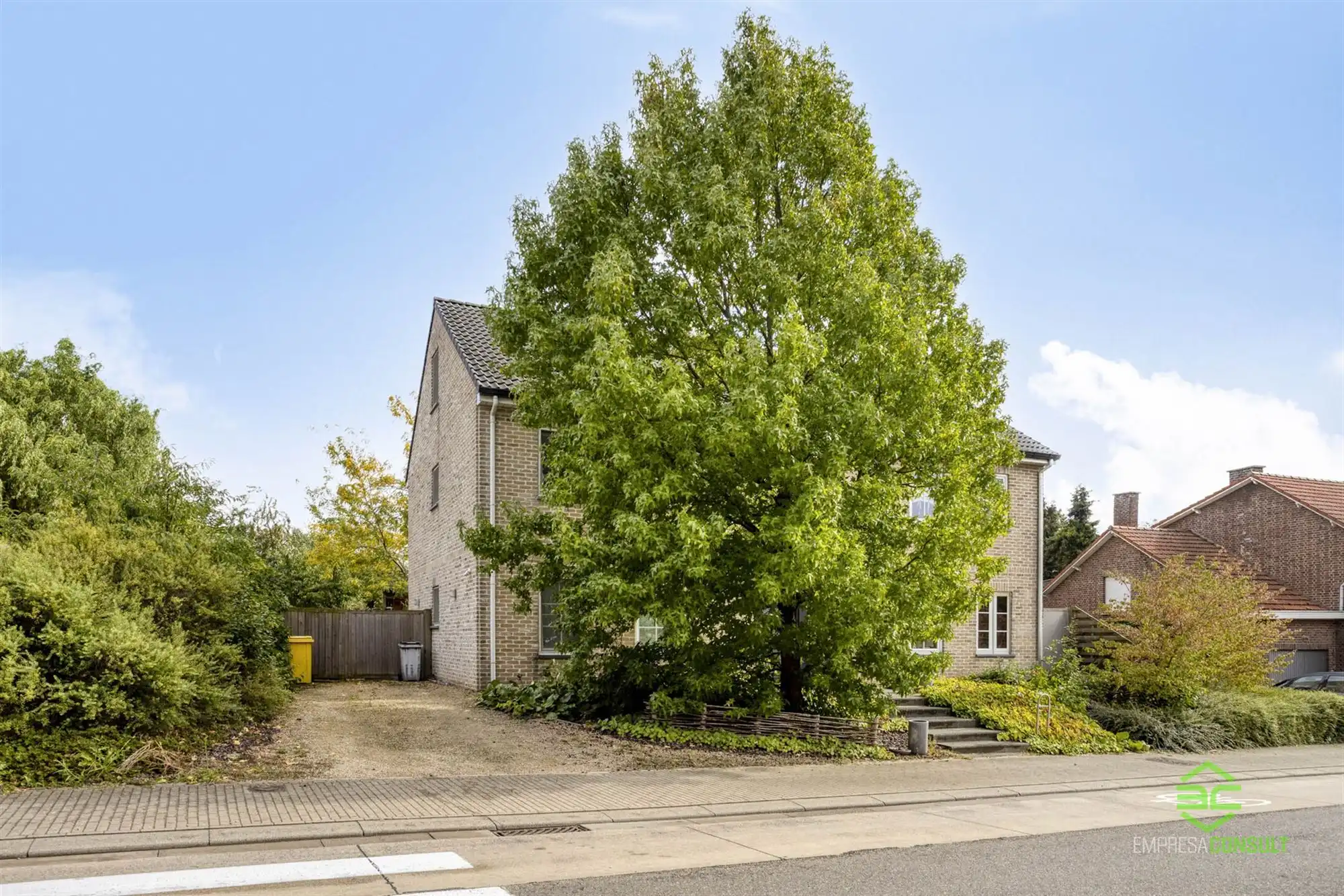 Ruime, energiezuinige woning met 5slpk en 3 badk te Hoeleden! foto 4