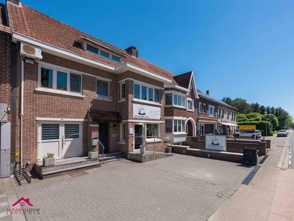 Instapklare woning met handelsruimte in gesloten bebouwing foto 3