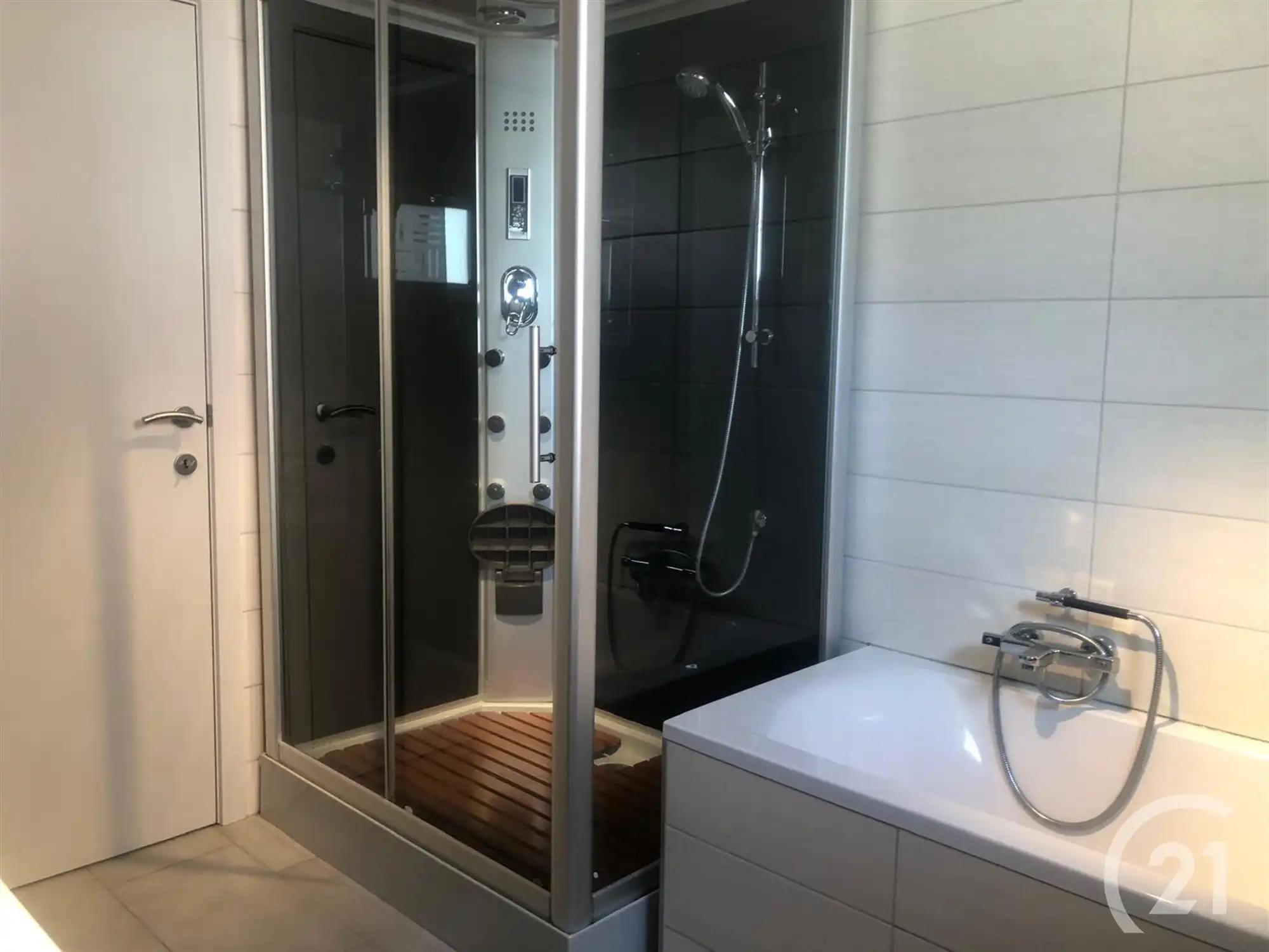 Ruime woning te huur in Begijnendijk! foto 15