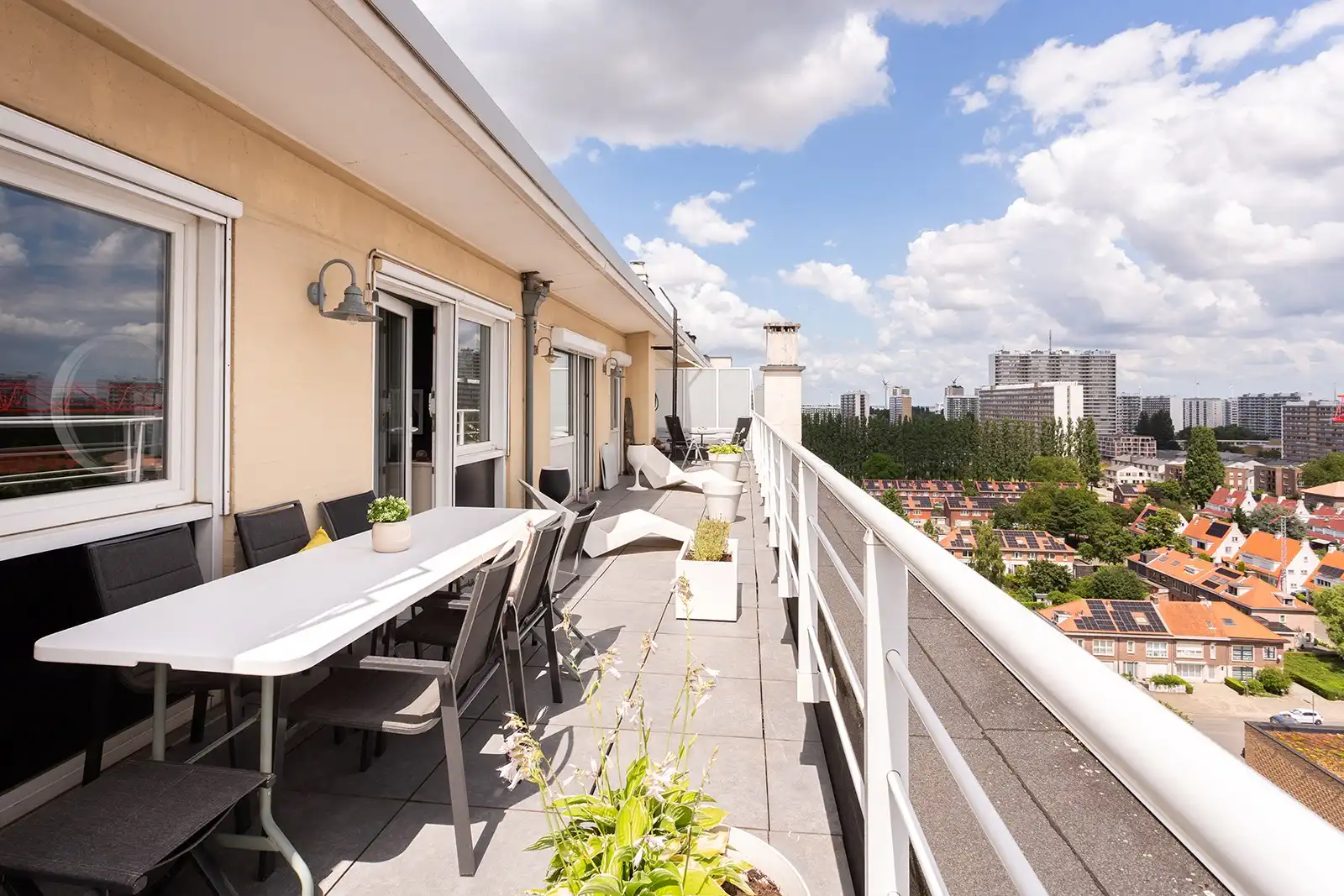 Exclusief penthouse met panoramisch uitzicht op de 12de verdieping foto 12