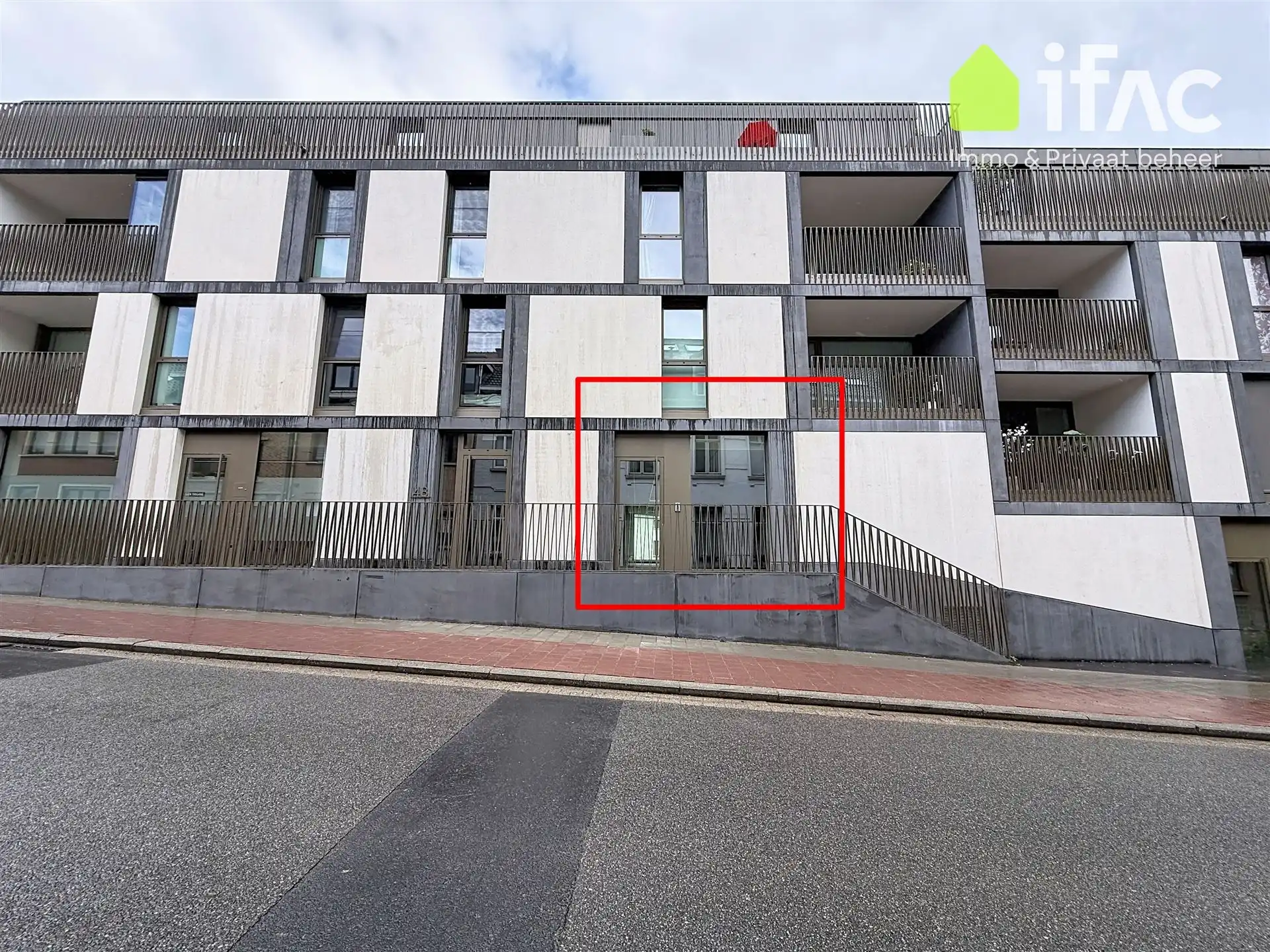 Handelsruimte op uitstekende locatie foto 18