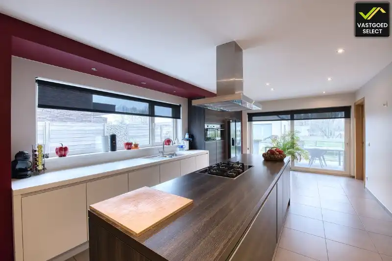 Halfopen bebouwing met 4 slaapkamers, zuidgerichte tuin en landelijk uitzicht in Sint-Laureins foto 6