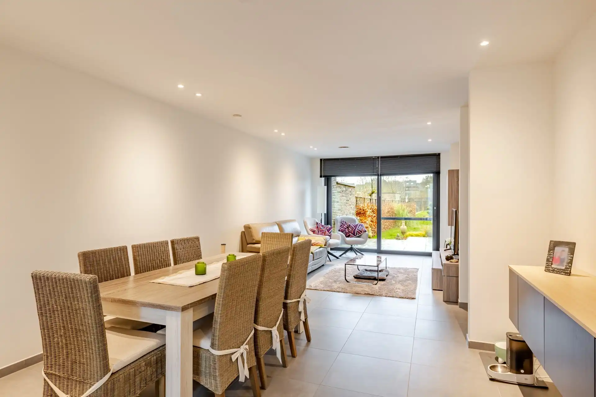 Ruime energiezuinige woning (2022) met 5 slaapkamers en zonnige tuin foto 6