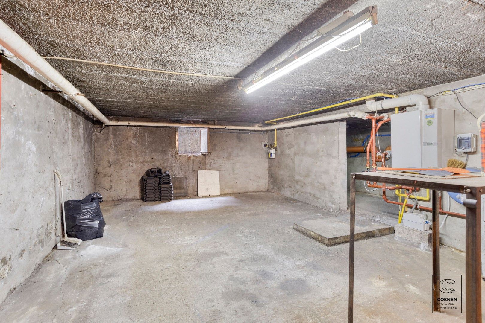 Instapklare woning met 2 slpk, ruime garage en zonnige tuin op TOPlocatie te Wommelgem!  foto 24