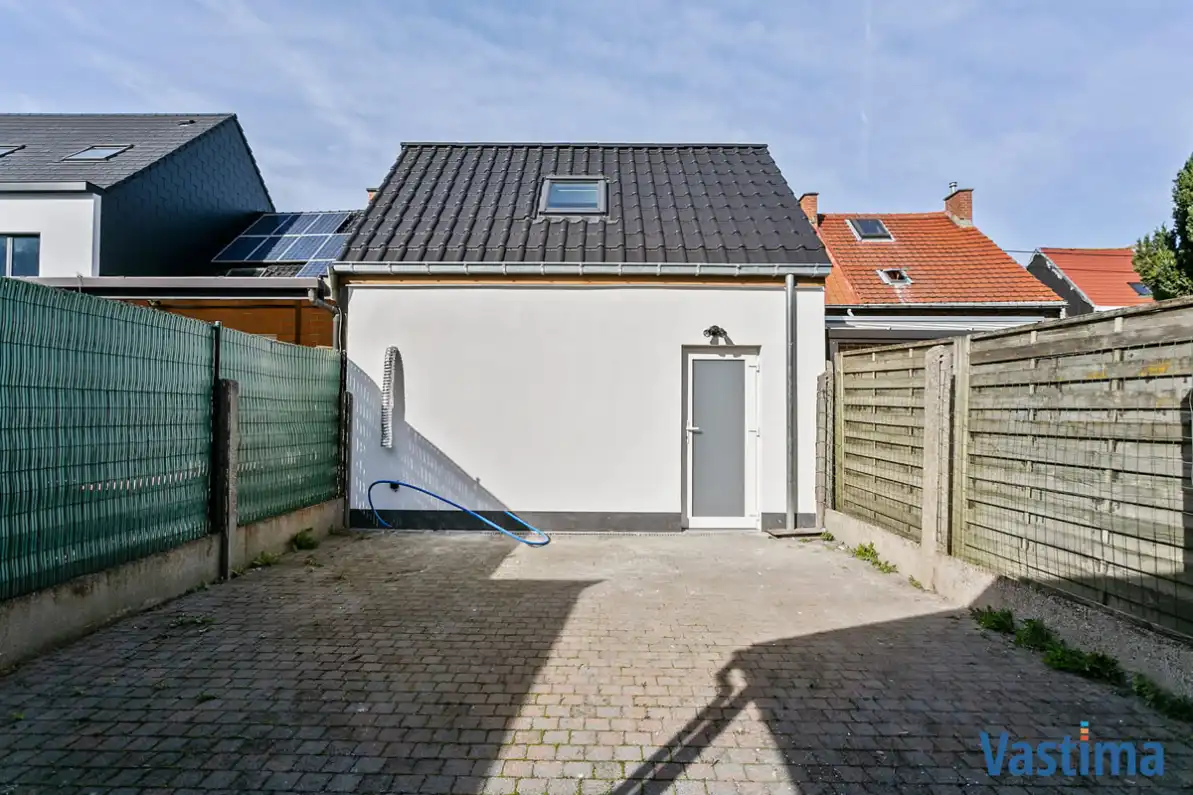 Gerenoveerde woning met 1 slaapkamer, 2 hobbyruimtes en ruim terras foto 12