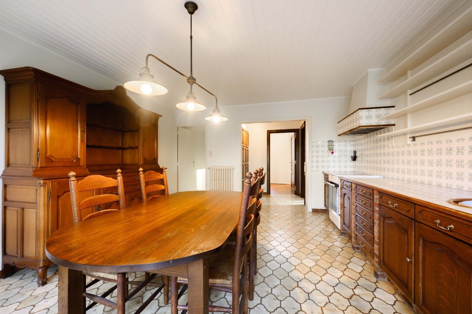 VERRASSEND RUIME ALLEENSTAANDE WONING OP 1.298 m² foto 8