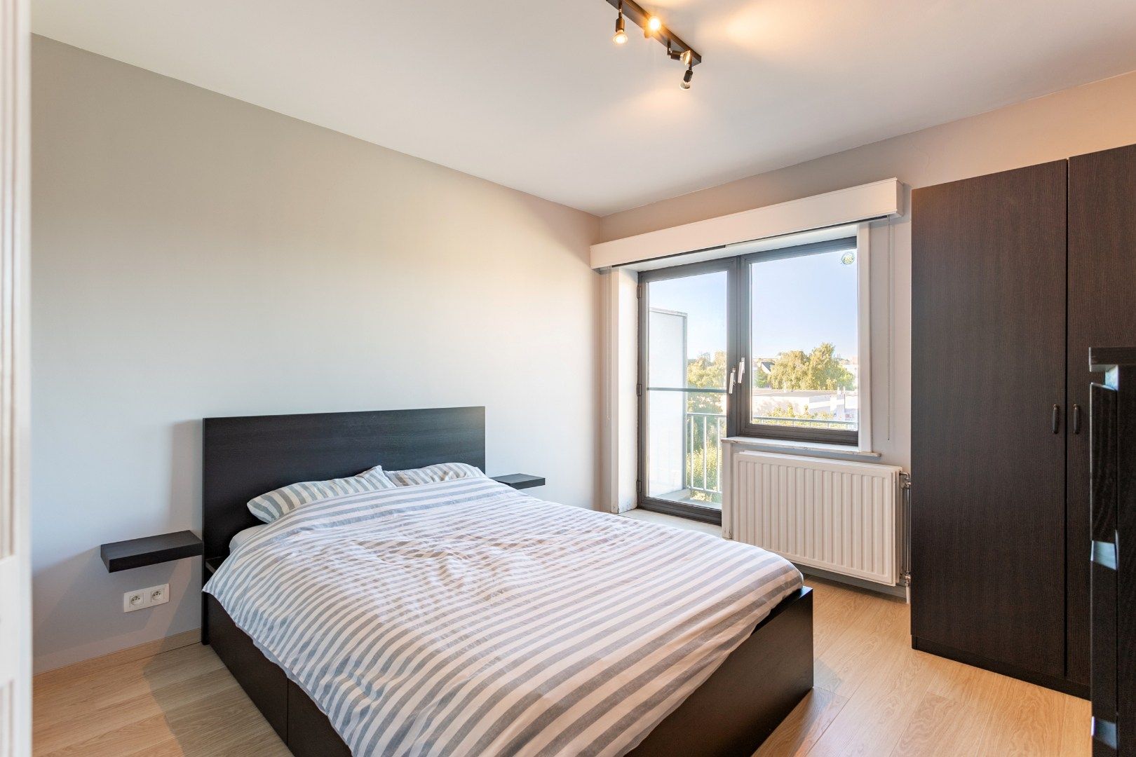 Instapklaar 2 slpk. appartement centrum Halle foto 8