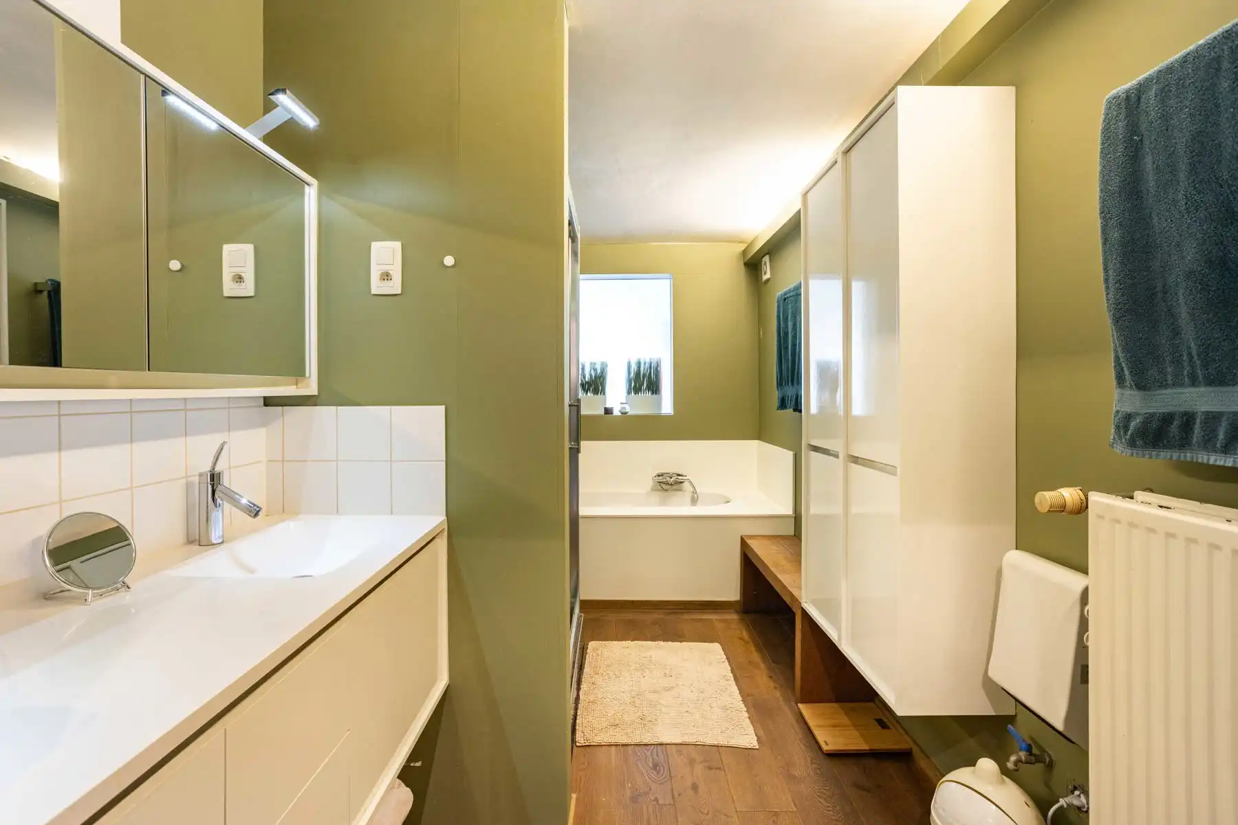 Instapklare woning met 3 slaapkamers en zwembad! foto 19