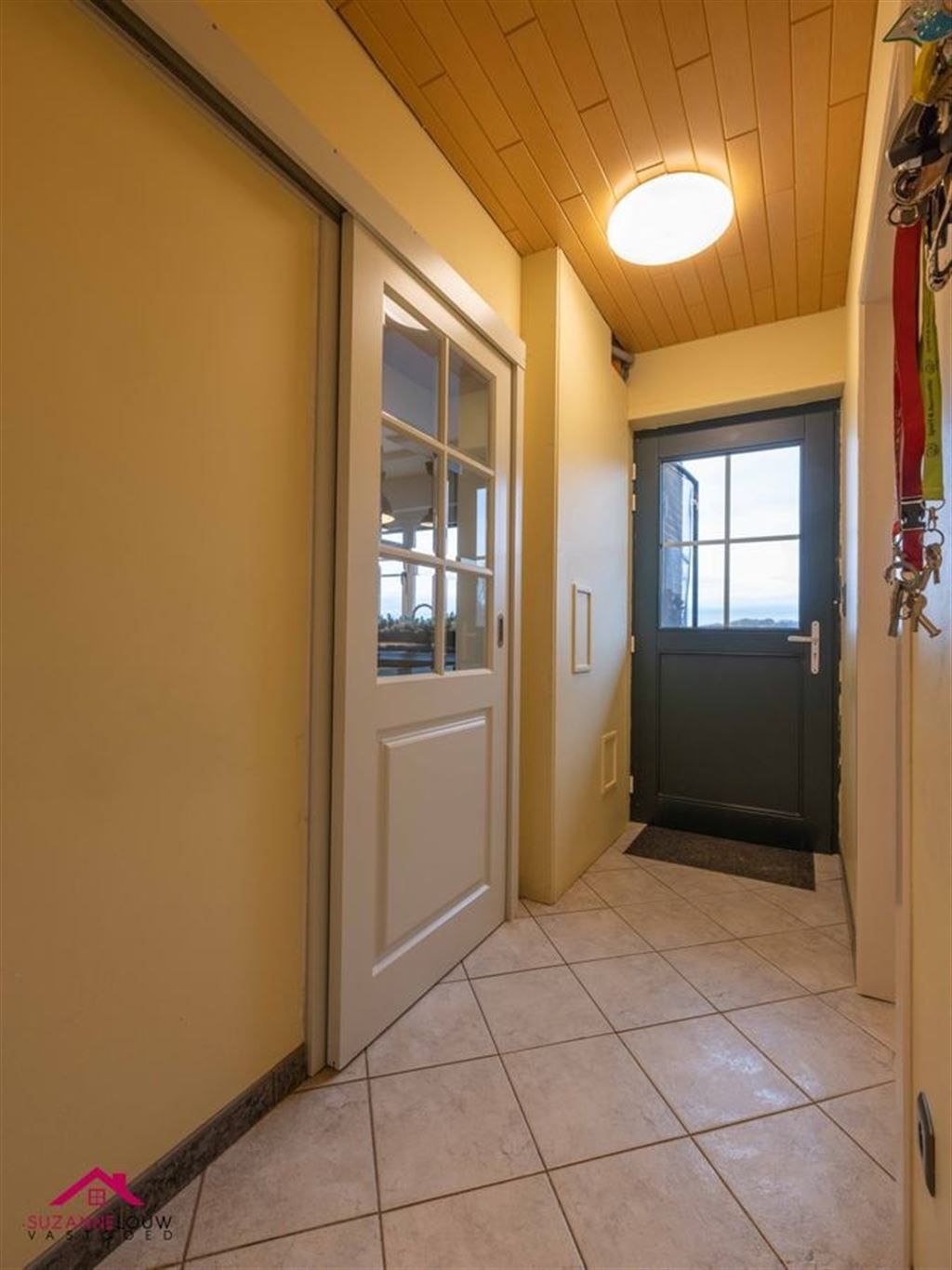 Verrassend ruime en gezellige, instapklare vrijstaande woning met paardenstal foto 22