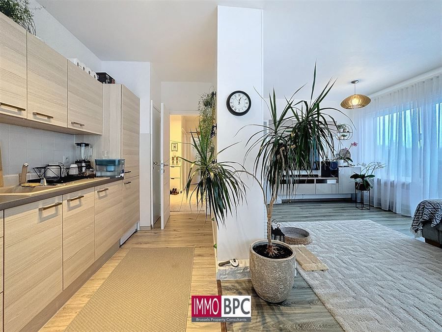 Charmant Twee-Slaapkamer Appartement in Jette foto 7