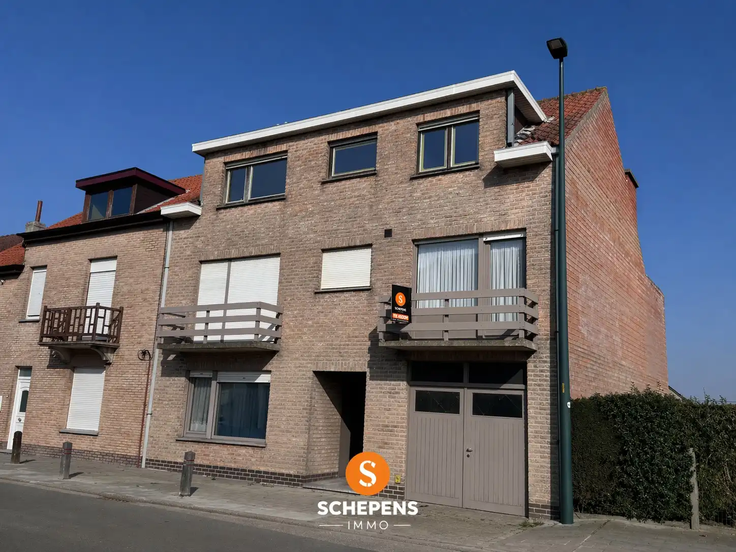 Instapklaar en volledig bemeubeld appartement nabij centrum van De Haan, op een gunstige ligging in De Haan bevindt zich dit vernieuwde en instapklare appartement, gelegen op minder dan 500 meter van het centrum en op slechts 1,5 km van het strand. foto {{pictureIndex}}