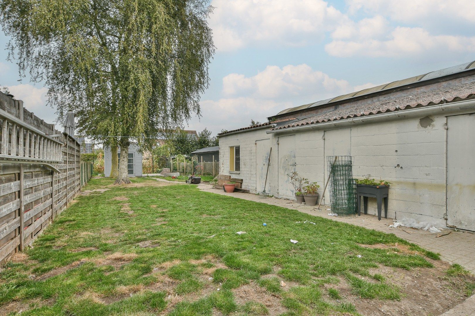 Te renoveren woning in het centrum van Veldegem foto 6