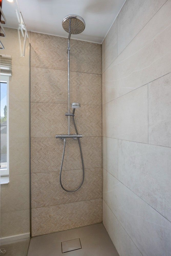 Instapklare, smaakvol gerenoveerde woning op een steenworp van het centrum van Lanaken. foto 29