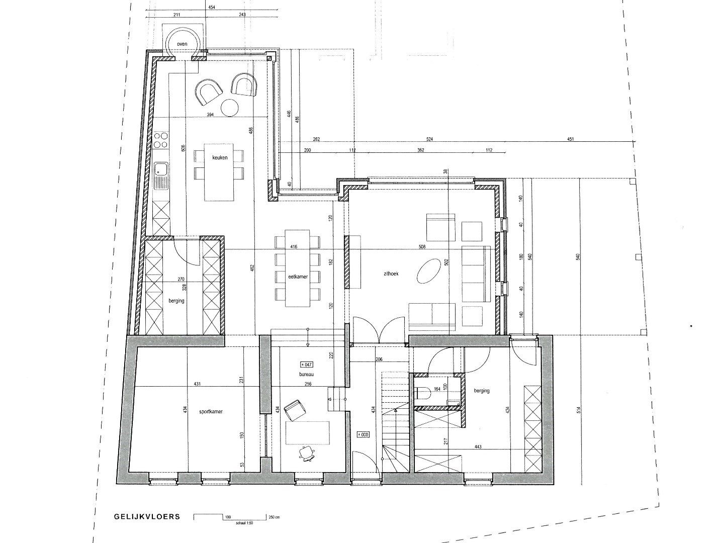 Prachtig vernieuwde woning verder af te werken foto 17