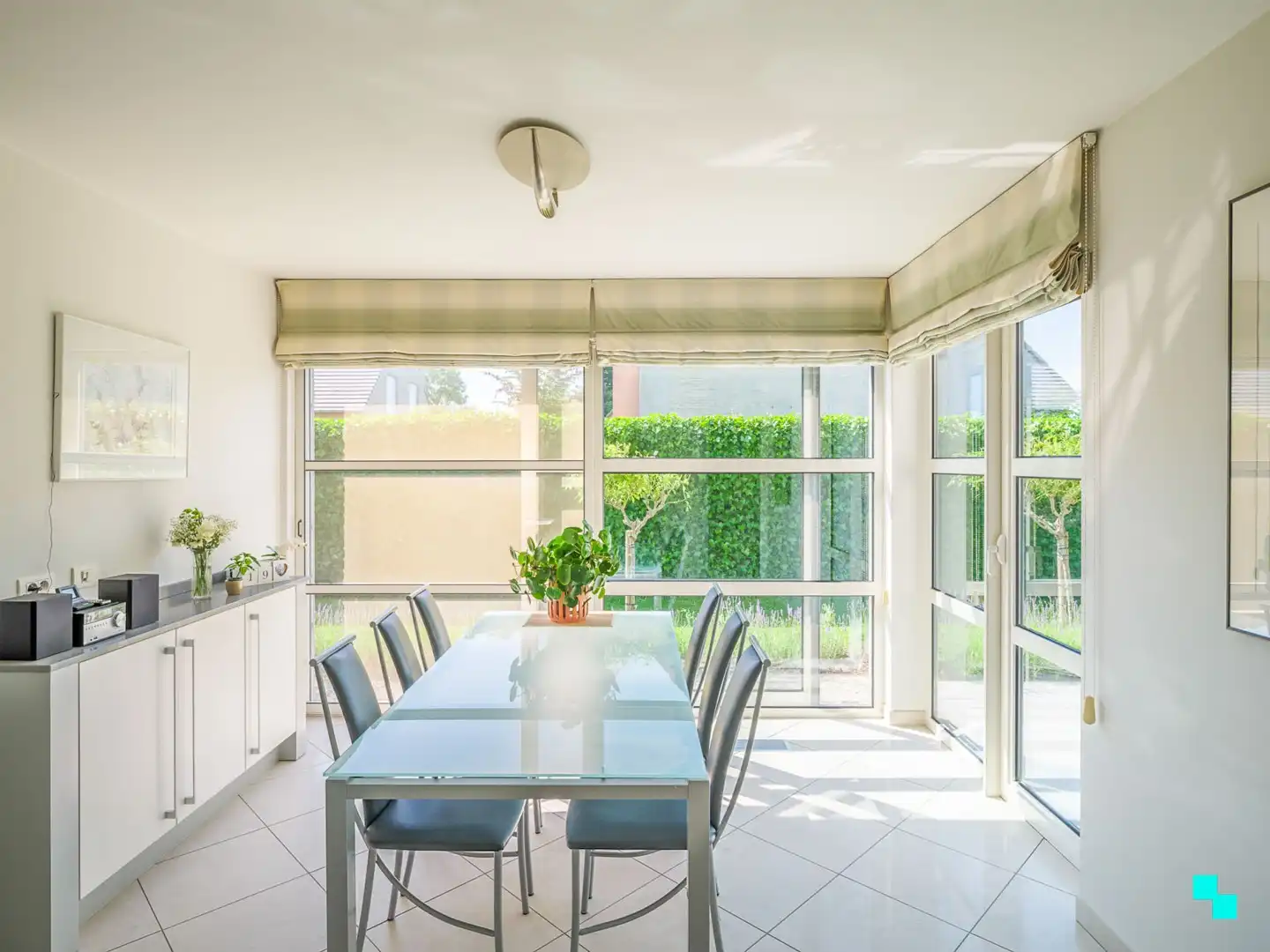 Lichtrijke villa met vier slaapkamers en zonnige tuin in Merelbeke Kwenenbos foto 12