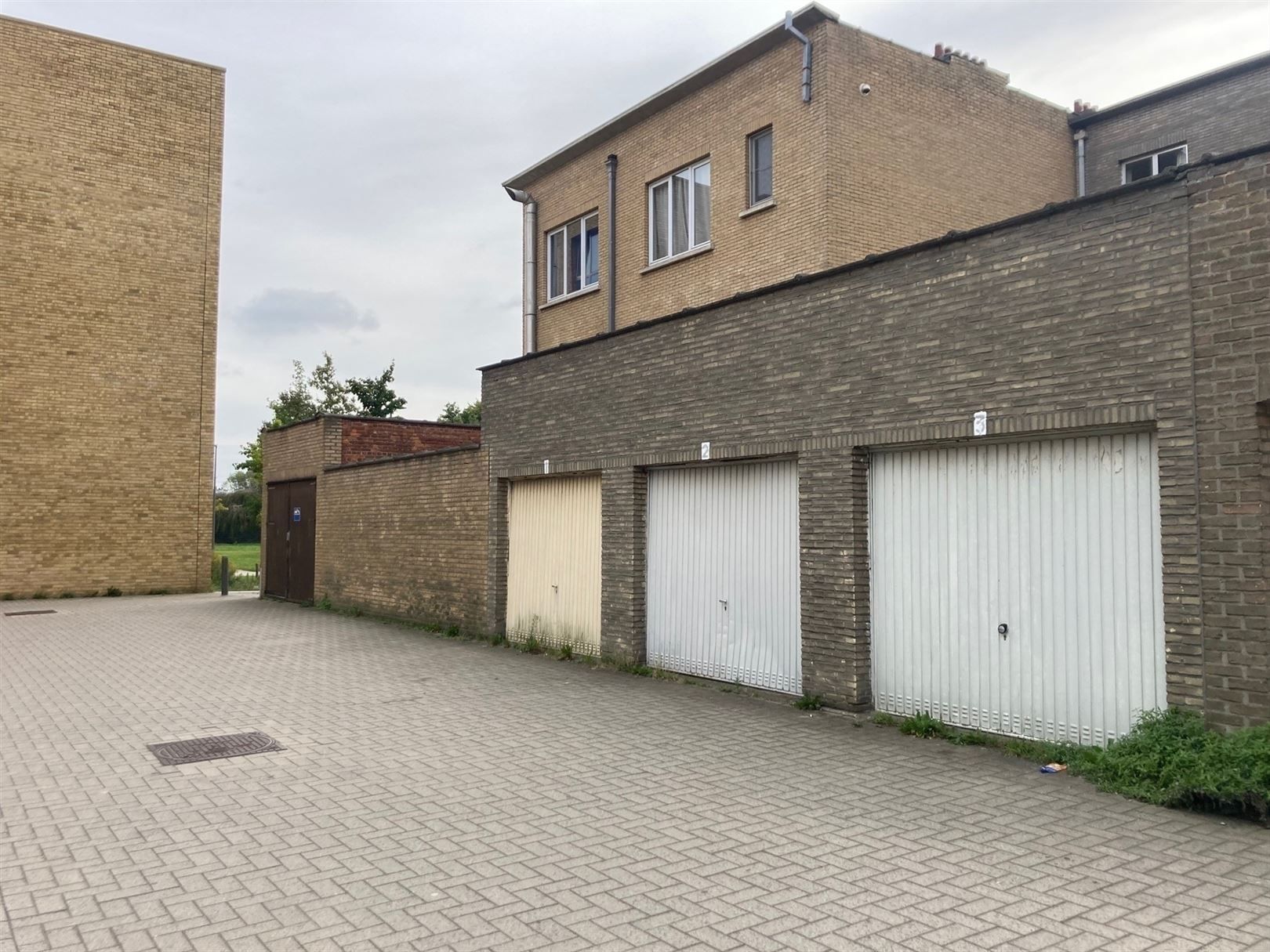 Ruim hoekappartement met drie slaapkamers op eerste verdiep in een rustige straat foto 18