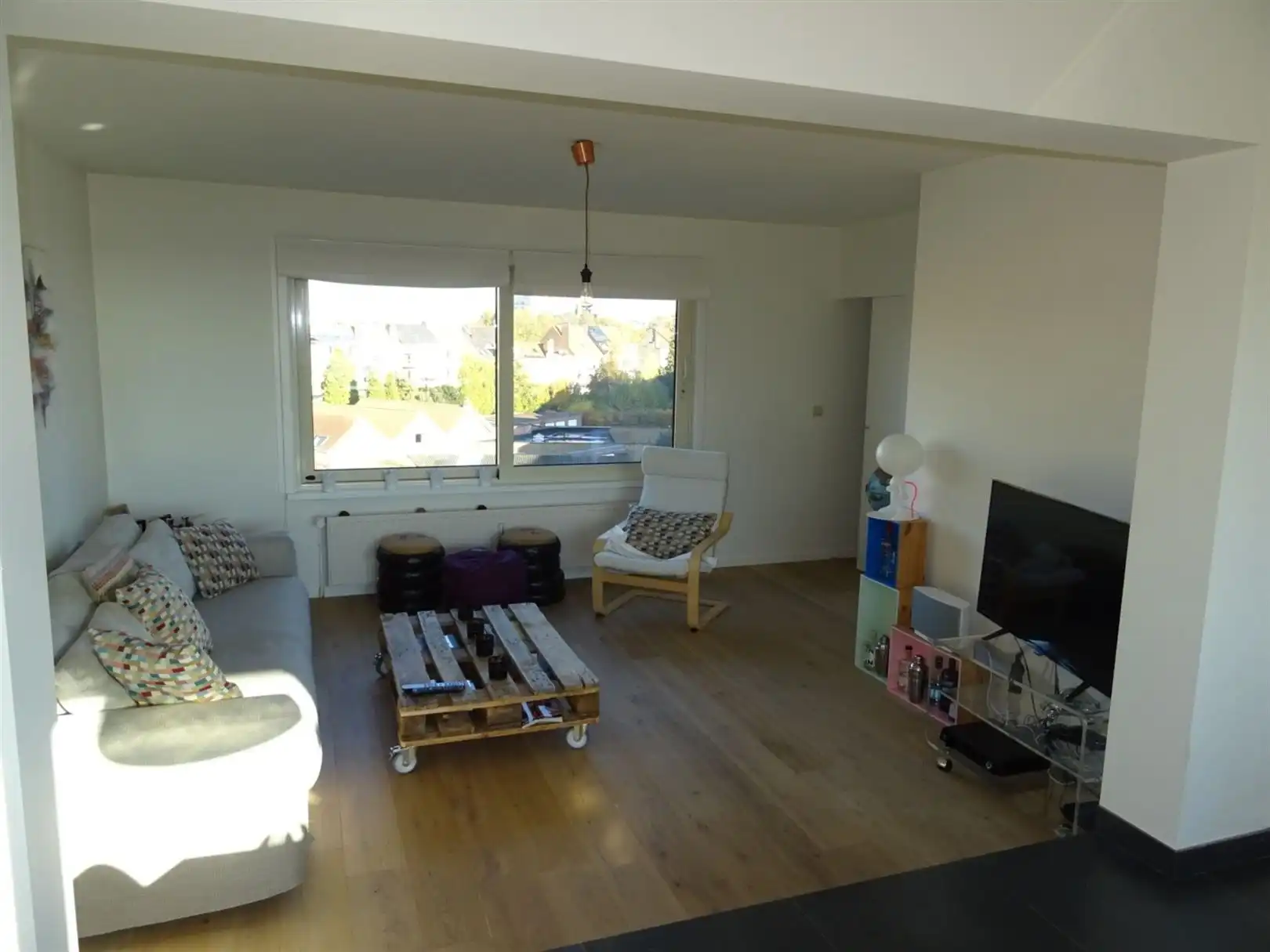 Prachtig dakappartement met 2 slaapkamers en heel groot terras. foto 2