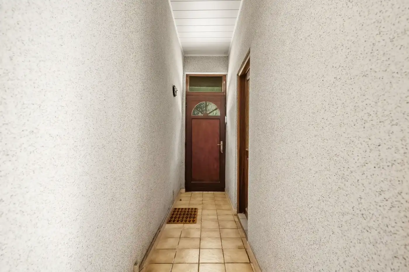Verder te renoveren woning met grote hangar met 3 slpks foto 6