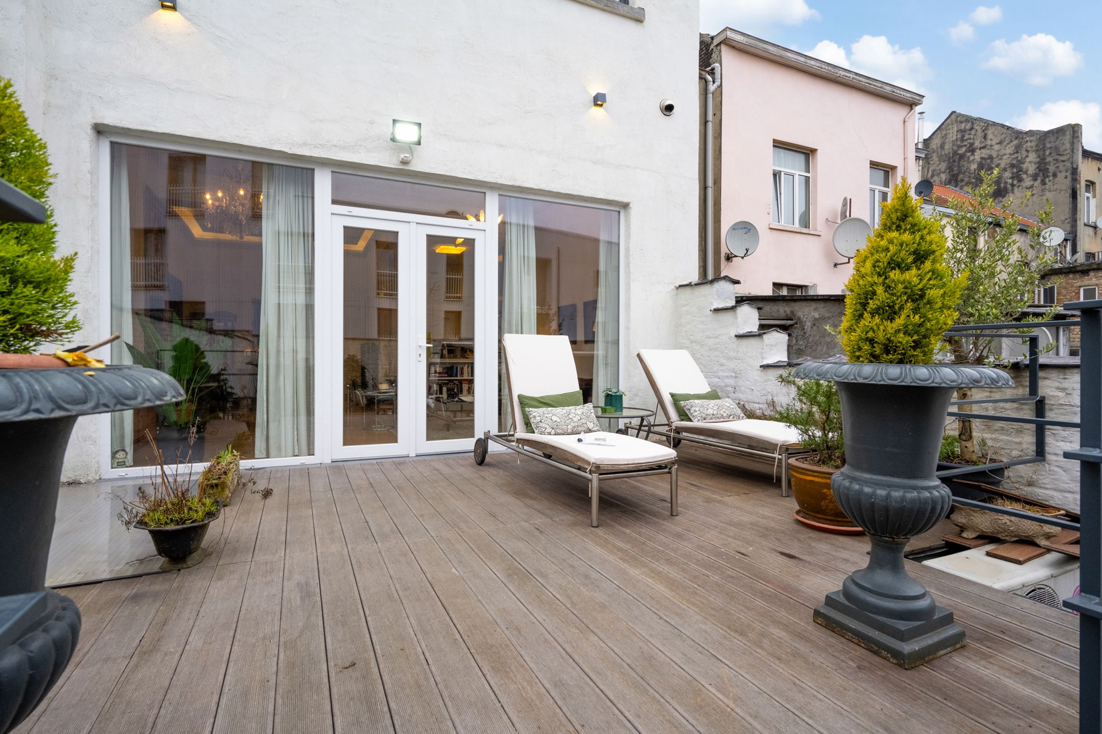 Exclusief gerenoveerd herenhuis in hartje Brussel foto 12