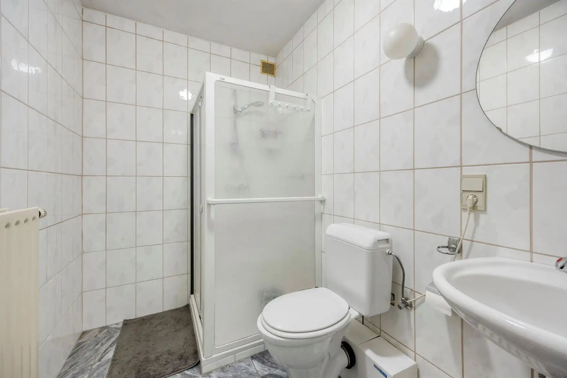 Instapklaar appartement met 2 slaapkamers. foto 15