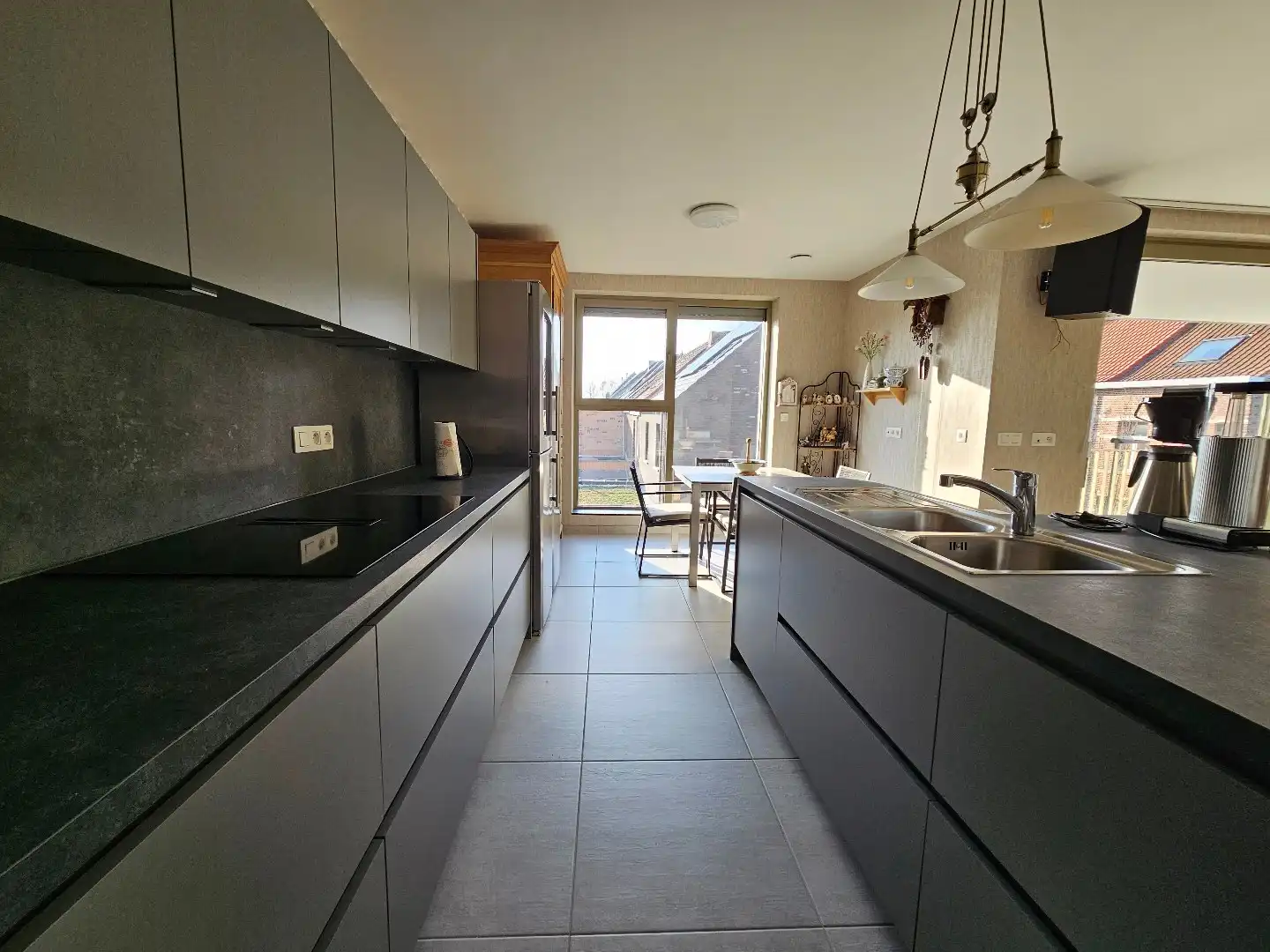 Lichtrijk & energiezuinig - luxe BEN-appartement met 3 slaapkamers en ruim terras foto 9