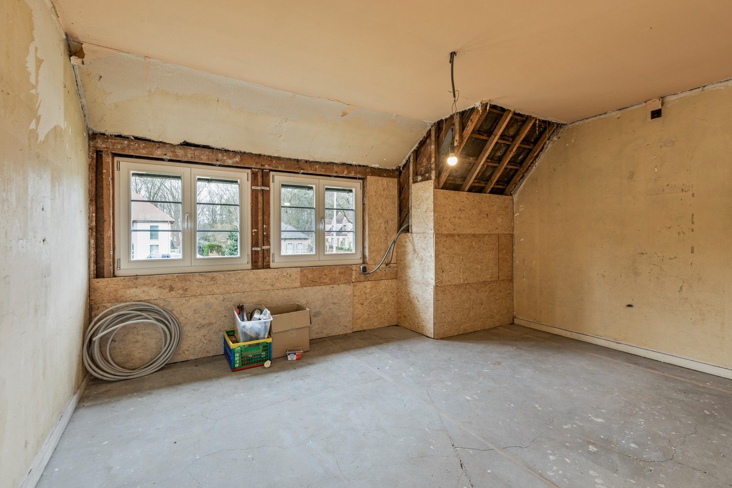 Grotendeels gerenoveerde woning met 5 slaapkamers! foto 30